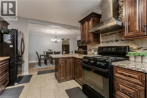 283 Vilma Drive Oakville ON L6L 3J9