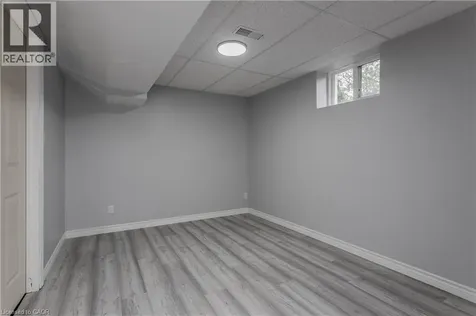 283 Vilma Drive Oakville ON L6L 3J9