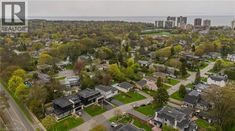 283 Vilma Drive Oakville ON L6L 3J9