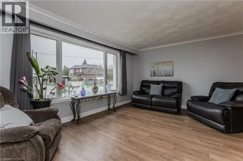 283 Vilma Drive Oakville ON L6L 3J9