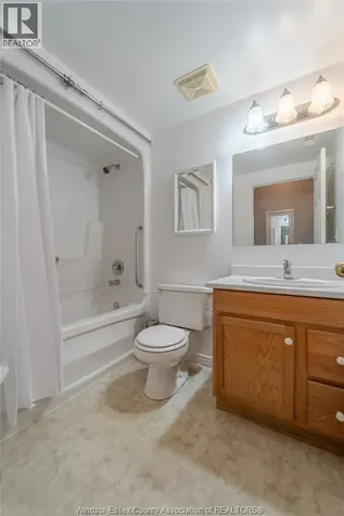 315 Village Grove Drive Tecumseh ON N8N 5G4