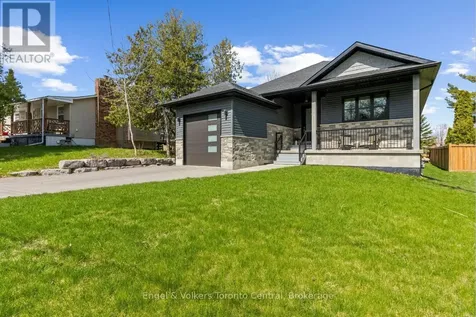 14 Thomas Street Wasaga Beach ON L9Z 2Y9