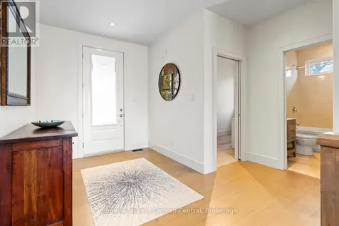 14 Thomas Street Wasaga Beach ON L9Z 2Y9