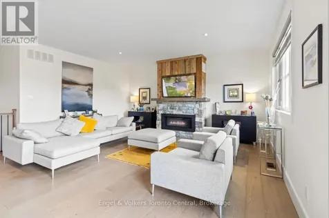 14 Thomas Street Wasaga Beach ON L9Z 2Y9