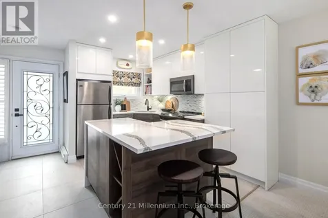 493 Oxbow Crescent Collingwood ON L9Y 5B4