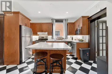 407 5th Street East Owen Sound ON N4K 1C9