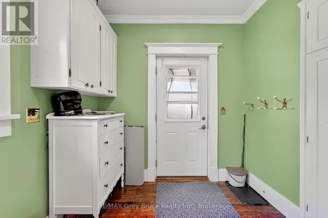 407 5th Street East Owen Sound ON N4K 1C9