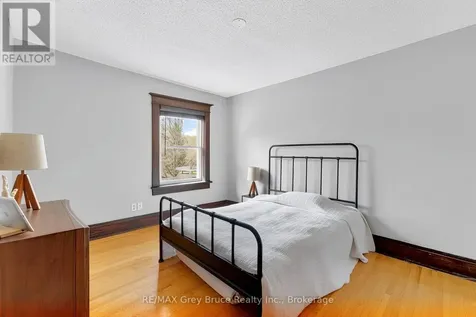 407 5th Street East Owen Sound ON N4K 1C9