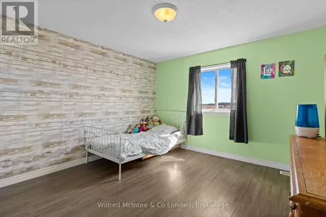 59 Dales Drive Mapleton ON N0G 1P0