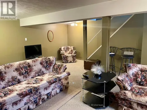 1038 Wellington Street Saugeen Shores ON N0H 2C3