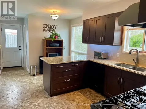1038 Wellington Street Saugeen Shores ON N0H 2C3