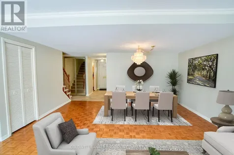 215 Mackay Street Ottawa ON K1M 2B6