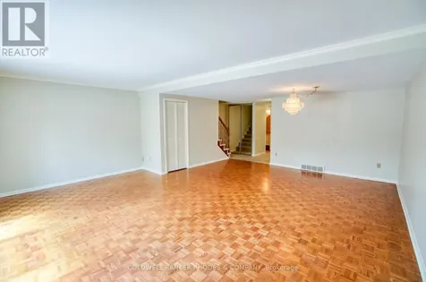 215 Mackay Street Ottawa ON K1M 2B6