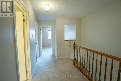 215 Mackay Street Ottawa ON K1M 2B6