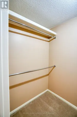 215 Mackay Street Ottawa ON K1M 2B6