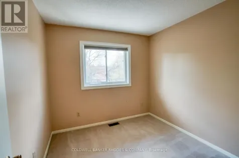 215 Mackay Street Ottawa ON K1M 2B6