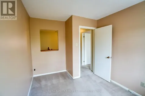 215 Mackay Street Ottawa ON K1M 2B6
