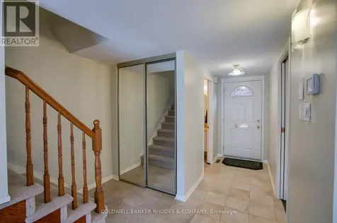 215 Mackay Street Ottawa ON K1M 2B6