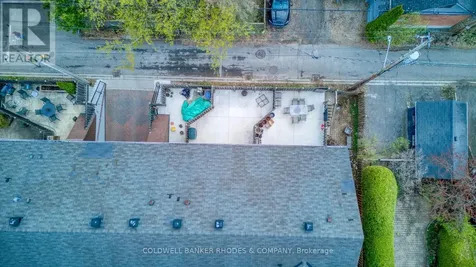 215 Mackay Street Ottawa ON K1M 2B6