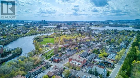 215 Mackay Street Ottawa ON K1M 2B6