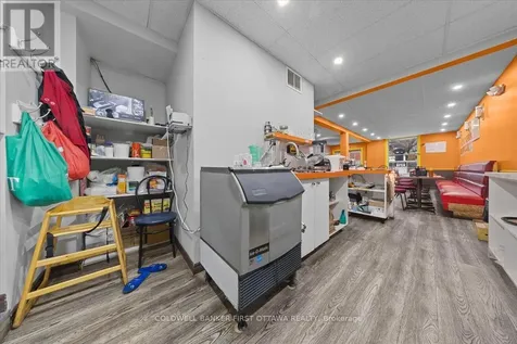 827 Somerset Street West Ottawa ON K1R 6R4