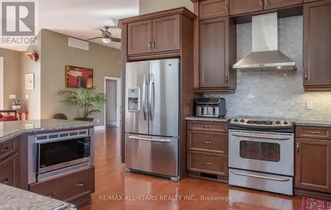 253 Stephenson Point Road Scugog ON L9L 1B4