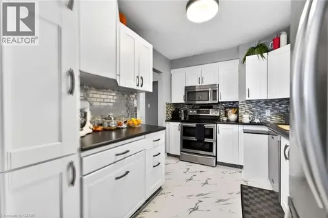 624 Upper Ottawa Street Hamilton ON L8T 3T5