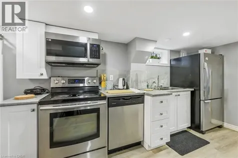 624 Upper Ottawa Street Hamilton ON L8T 3T5
