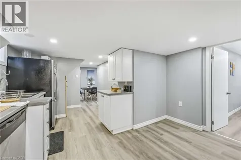 624 Upper Ottawa Street Hamilton ON L8T 3T5