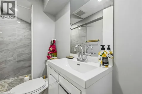 624 Upper Ottawa Street Hamilton ON L8T 3T5