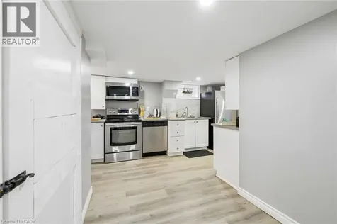 624 Upper Ottawa Street Hamilton ON L8T 3T5