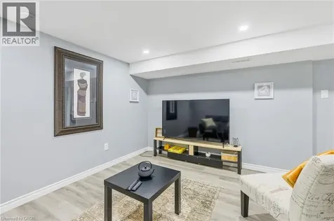 624 Upper Ottawa Street Hamilton ON L8T 3T5
