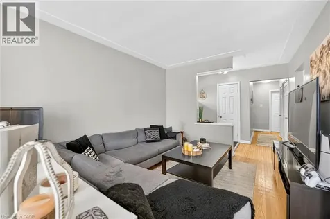 624 Upper Ottawa Street Hamilton ON L8T 3T5