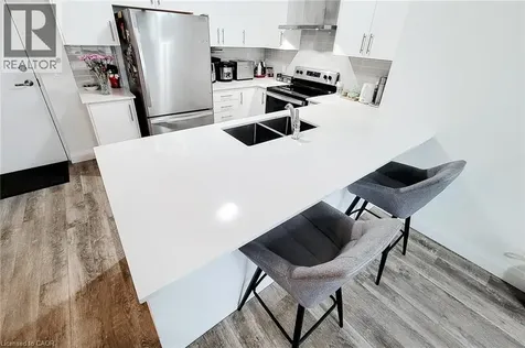 1 Redfern Avenue Hamilton ON L9C 0E6