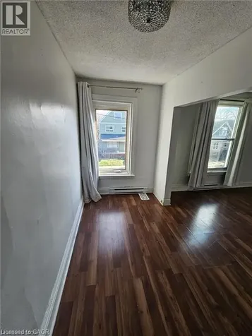 219 Avondale Street Hamilton ON L8L 7C4