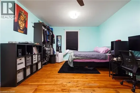 219 Avondale Street Hamilton ON L8L 7C4