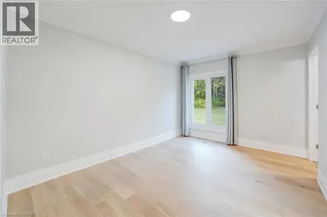 8 Ridgewood Drive Richmond Hill ON L4E 3M1