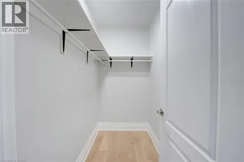 8 Ridgewood Drive Richmond Hill ON L4E 3M1