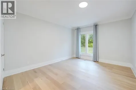 8 Ridgewood Drive Richmond Hill ON L4E 3M1