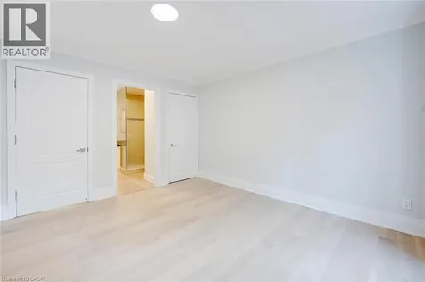 8 Ridgewood Drive Richmond Hill ON L4E 3M1