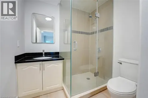8 Ridgewood Drive Richmond Hill ON L4E 3M1