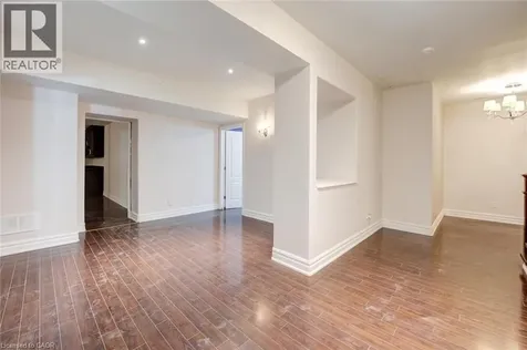 8 Ridgewood Drive Richmond Hill ON L4E 3M1
