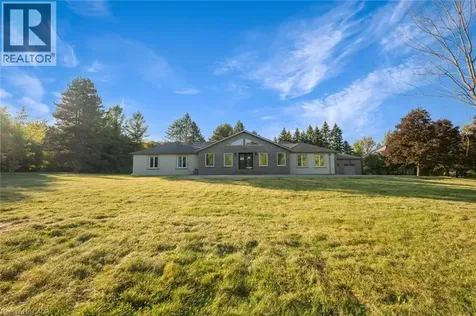 8 Ridgewood Drive Richmond Hill ON L4E 3M1