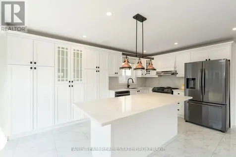 2 Vanessa Drive Orillia ON L3V 7Y8
