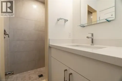 477 Valleyview Crescent Milton ON L9T 3L3