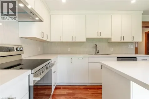 477 Valleyview Crescent Milton ON L9T 3L3