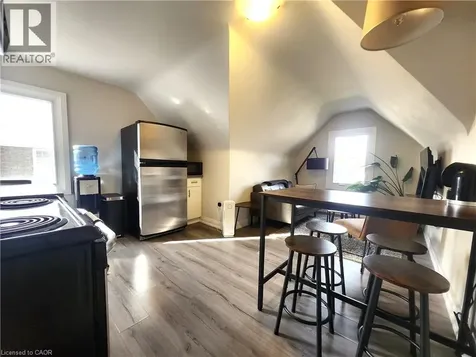129 Moore Avenue South Waterloo ON N2J 1X4
