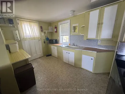 5 Lake Shore Drive East Rideau Lakes ON K0E 1G0