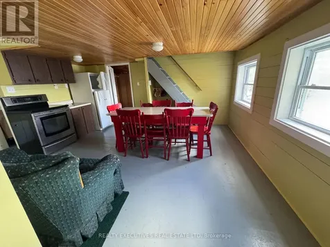 5 Lake Shore Drive East Rideau Lakes ON K0E 1G0