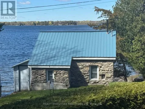 5 Lake Shore Drive East Rideau Lakes ON K0E 1G0